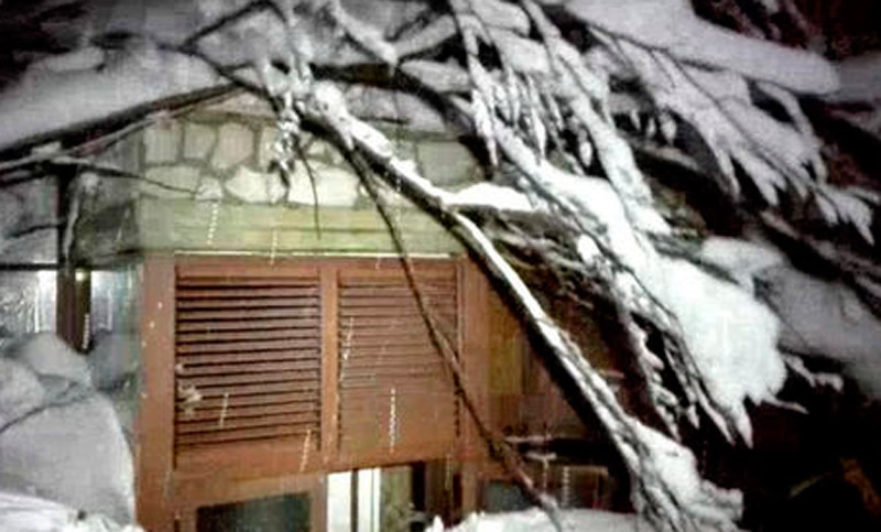 «Muchos muertos» en un hotel por una avalancha tras terremotos en Italia