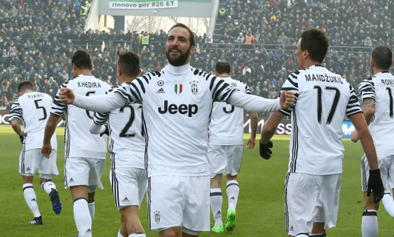 Higuaín anotó para Juventus y alcanzó a Icardi en la tabla de goleadores