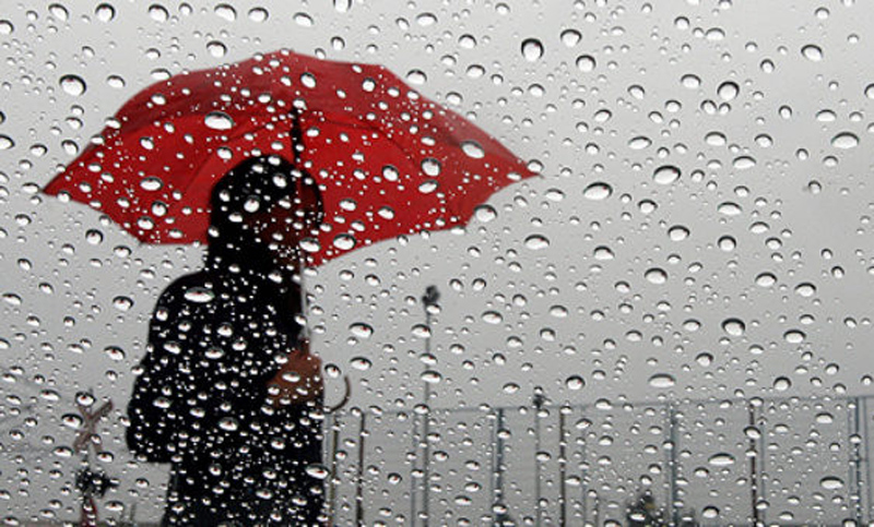 Militares bolivianos generan lluvia en La Paz usando tecnología moderna