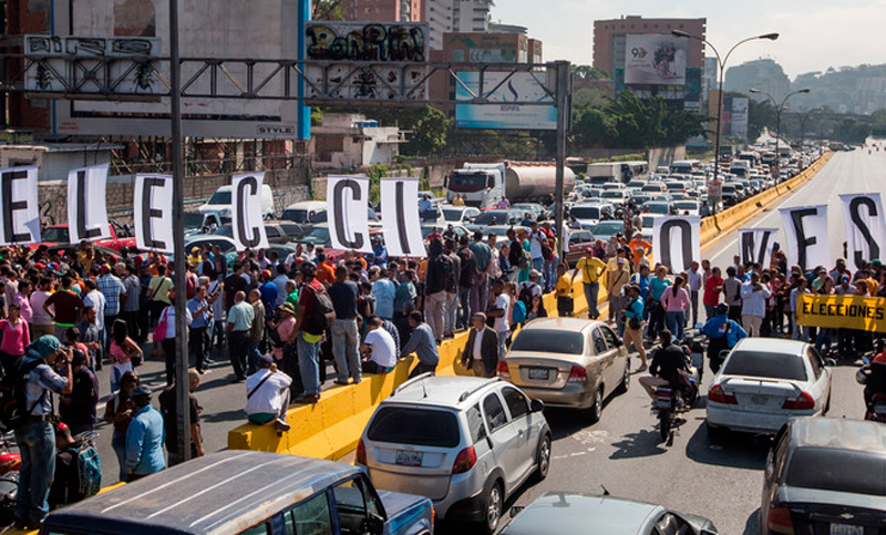 La oposición venezolana abandona definitivamente el diálogo con el gobierno