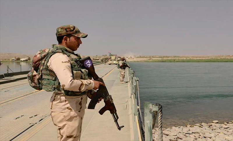 Estado Islámico destruye puentes en Mosul para entorpecer avance de fuerzas iraquíes
