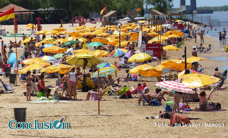 Los rosarinos aprovechan el calor en La Florida