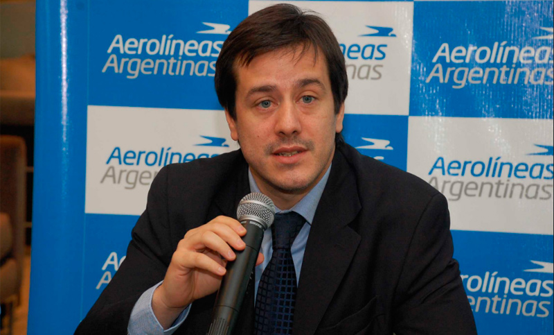 “Aerolíneas Argentinas puede terminar en privatización o cierre”