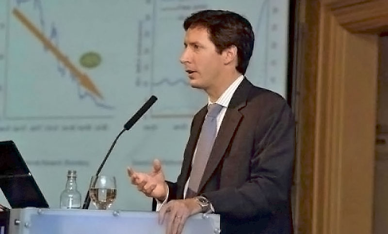 Macri oficializó el nombramiento de un ex JP Morgan como secretario de Finanzas