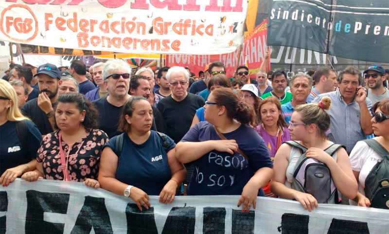 La CGT analiza convocar una movilización contra los despidos de AGR