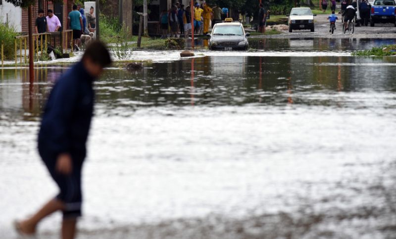 El ministerio de Salud brindó recomendaciones frente a las lluvias y los anegamientos