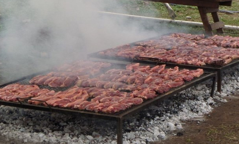 Prohíben el asado en Pekín por la alta contaminación ambiental