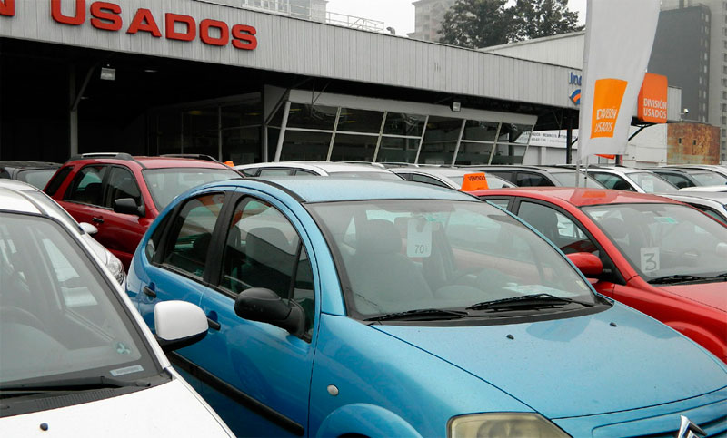 Venta de autos usados cayó 4,1% en junio y advierten: «La crisis se está profundizando»