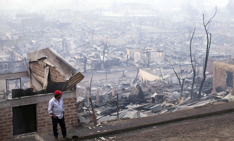 Chile: los incendios forestales ya afectaron unas 388.000 hectáreas