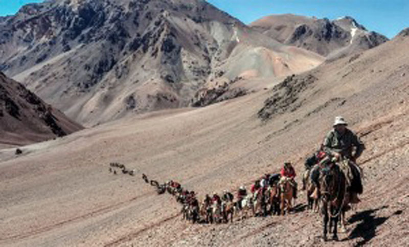 Militares argentinos y chilenos inician el Cruce de los Andes