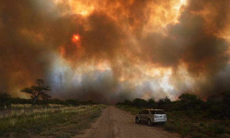 La Pampa: sólo queda un foco activo de los incendios forestales