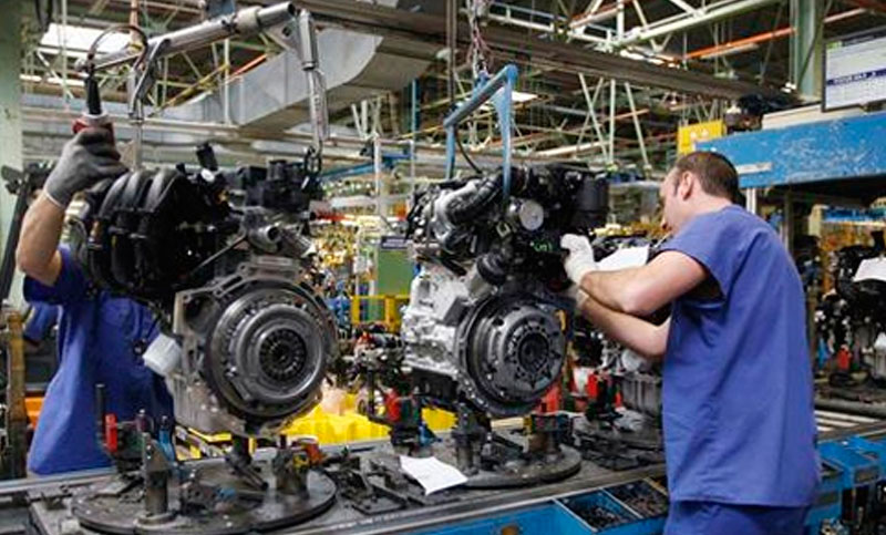 La producción industrial tuvo una fuerte suba del 6,4% en junio, según la UIA