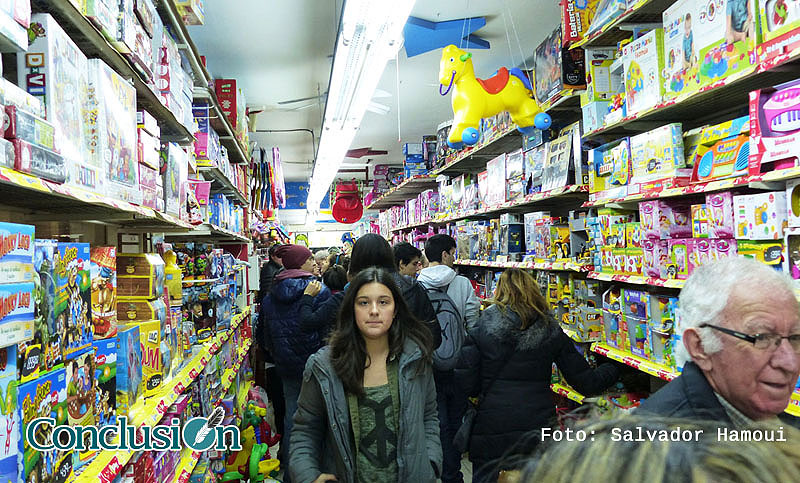Los Reyes Magos traen un repunte en la venta de juguetes en la ciudad