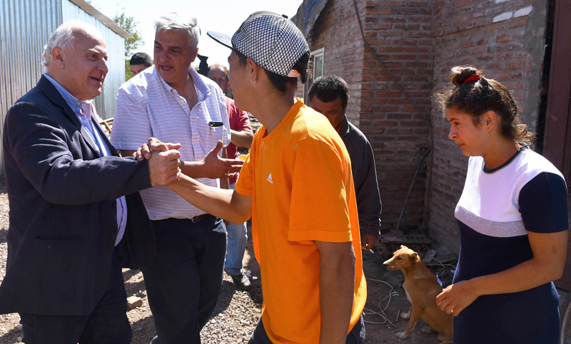 Lifschitz visitó Arroyo Seco y anunció envío de fondos tras la inundación