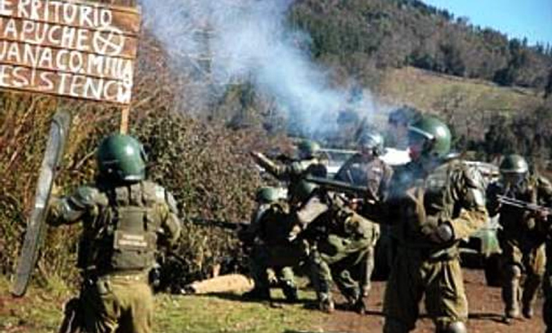 Tras la represión, el Gobierno instó a «una solución pacífica» del conflicto mapuche