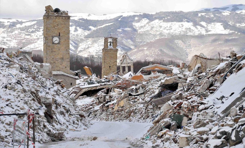 Cuatro sismos en un día hacen temblar el centro de Italia, sepultado por la nieve