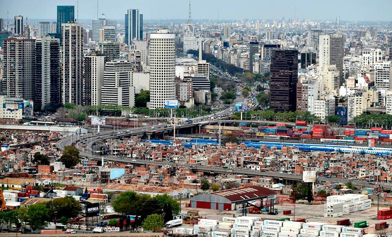 Ocho hombres concentran tanta riqueza como 3.500 millones de personas