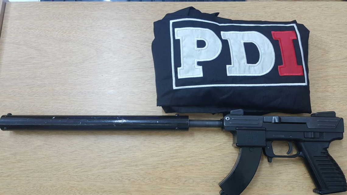 La Policía de Investigaciones recuperó armas de fuego y detuvo a cuatro personas