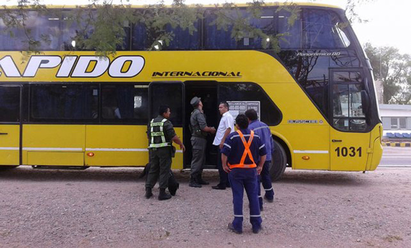 Rescataron a una menor boliviana que era trasladada en un ómnibus