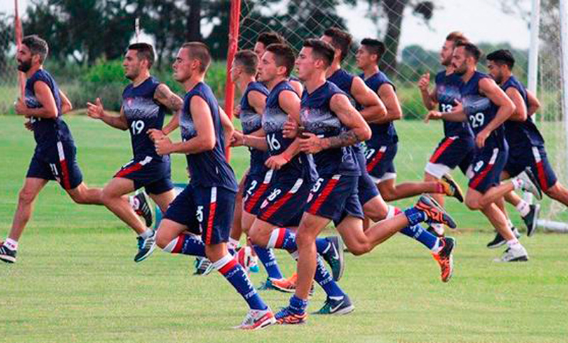 El plantel de Unión decidió parar hasta que se salde la deuda