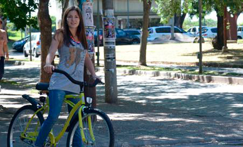 Se entregaron más de 100 bicicletas a estudiantes de la UNR