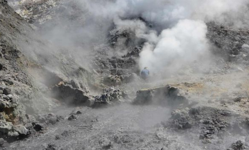 Científicos advierten erupción de un “supervolcán” en Nápoles