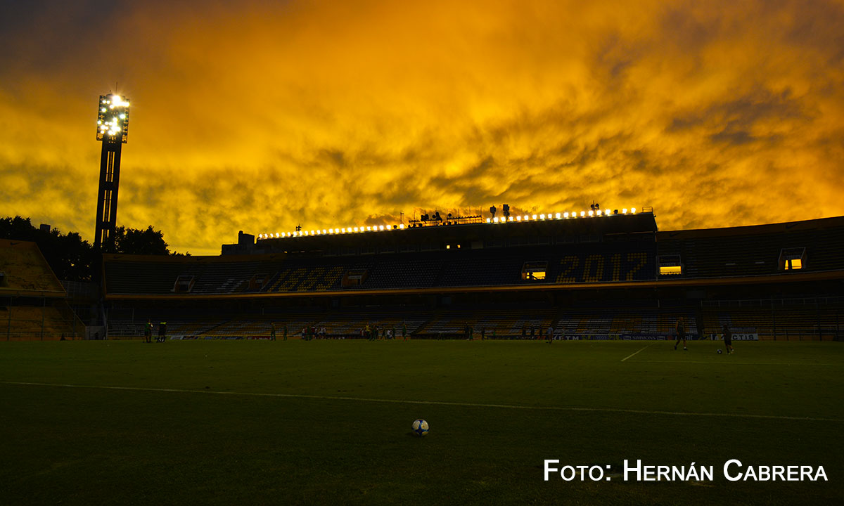 El fútbol no comienza y la pelota espera…