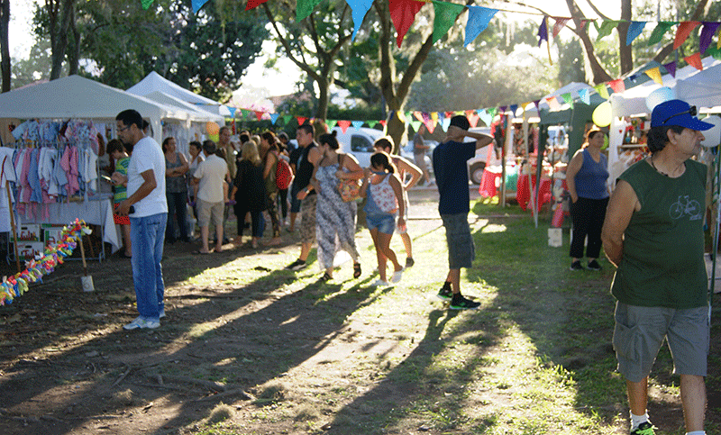 Con el Paraná de fondo, Feria de Costa Alta celebra su 8° año