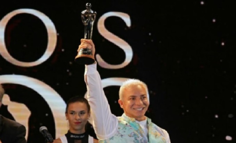 Flavio Mendoza ganó el premio Carlos de oro