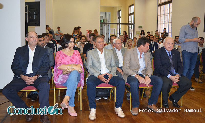 Anunciaron la construcción de un acueducto que llevará agua potable a San Lorenzo