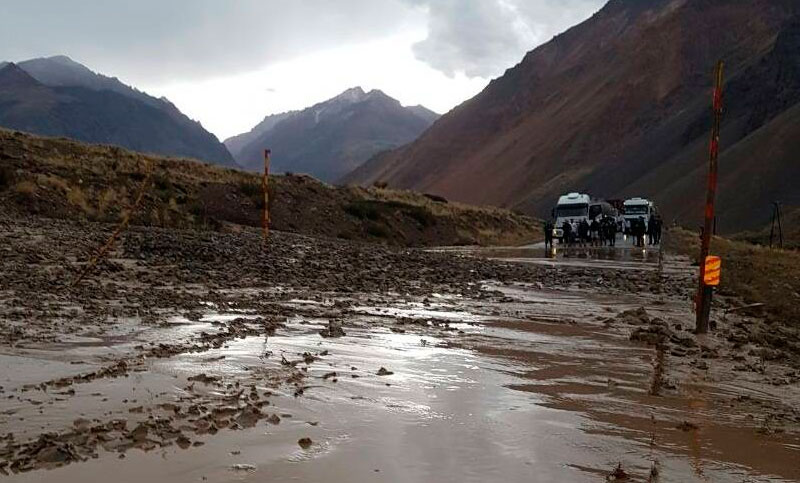Chile: cuatro muertos, siete desaparecidos y  un millón de personas sin agua