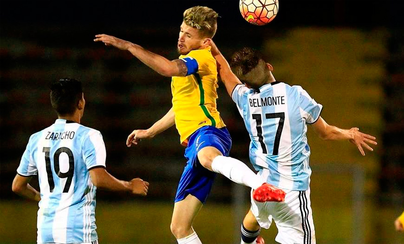 Otro empate agónico de Argentina, que sueña con clasificar al Mundial