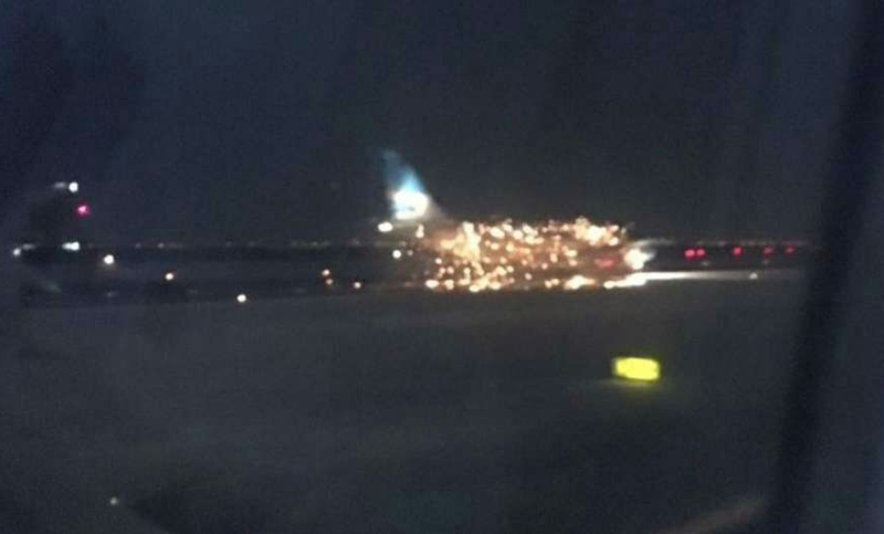 Explotó el motor de un avión de Aerolíneas Argentinas en Nueva York