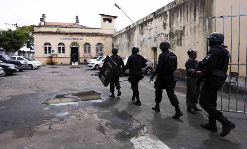 Brasil: el Gobierno envió militares a Vitória donde hubo 52 muertes durante una huelga policial