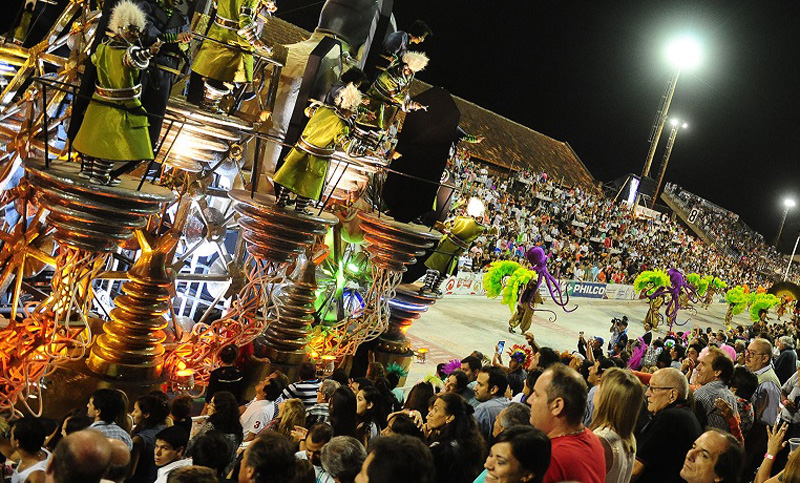 Según el gobierno, el carnaval moverá unos 4.400 millones de pesos en el país