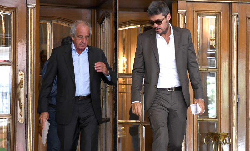 AFA: dirigentes avanzan con dos empresas para televisar el fútbol