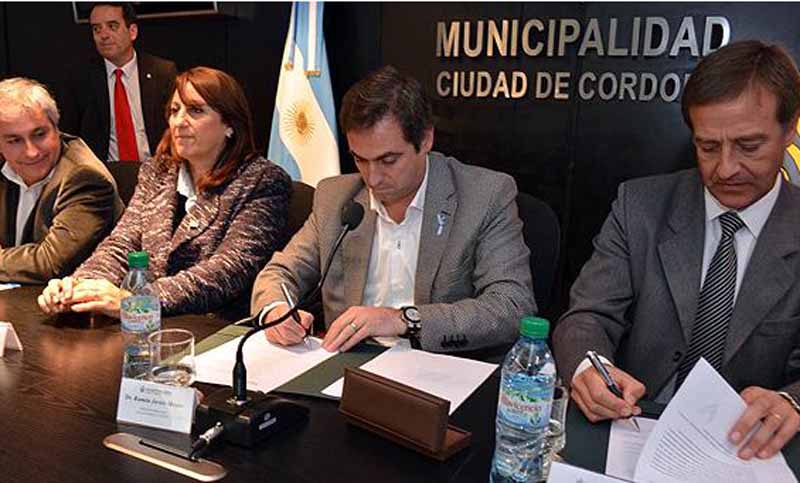 Fein está en Córdoba para participar de una jornada de trabajo con Mestre