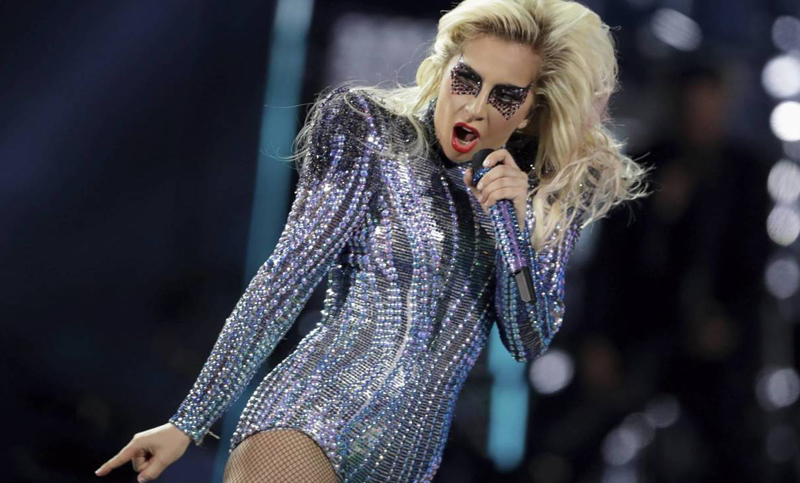 Lady Gaga brilló con su show en el Super Bowl