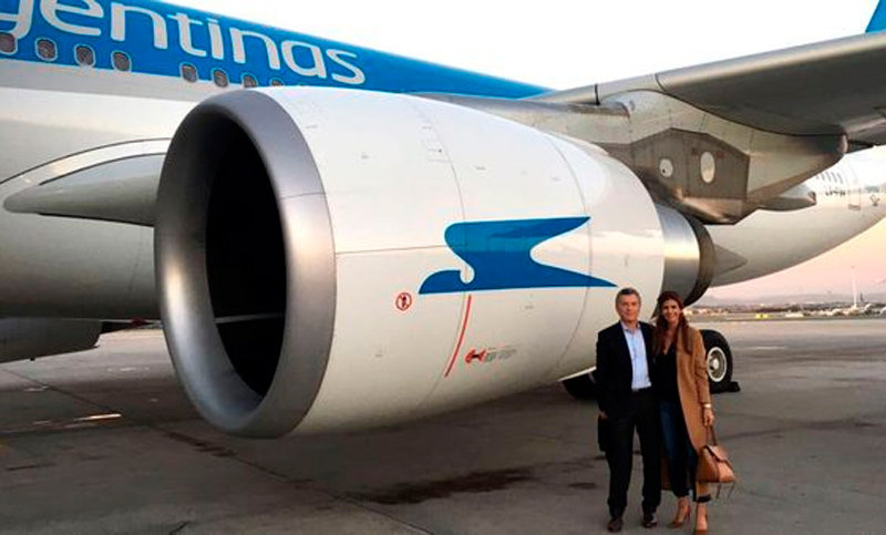 Procesan a dos personas por traer éxtasis en el mismo avión en el que viajó Macri