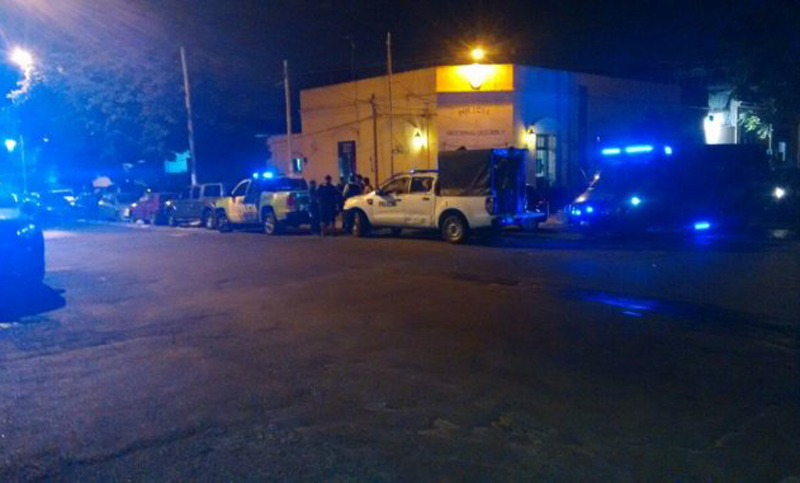 Allanaron la casa de la abuela del Kun Agüero y encontraron marihuana