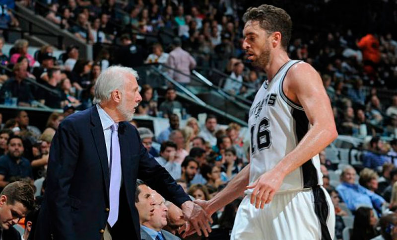 Spurs logra récord en la victoria sobre los 76ers