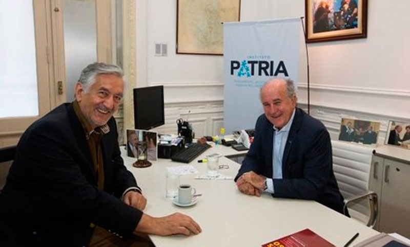 Los Rodríguez Saá se acercan a Cristina en busca de una unidad electoral contra Macri