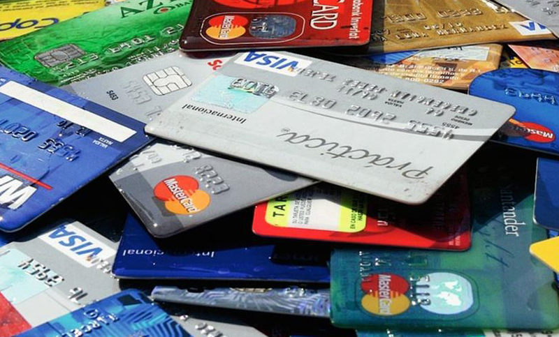 Detienen a cuatro personas más por las estafas con tarjetas de crédito