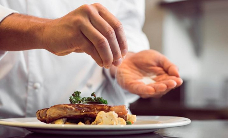 El 70% del sodio «proviene de los alimentos procesados»