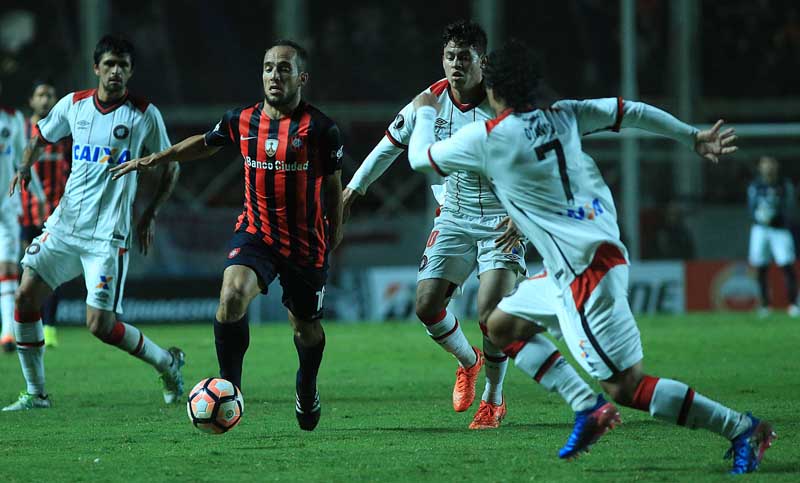 San Lorenzo perdió y no encuentra el rumbo en la Libertadores