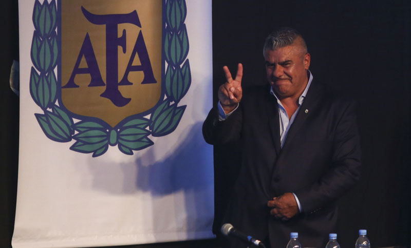 Tapia apelará la sanción a Messi y revisará el contrato de Bauza