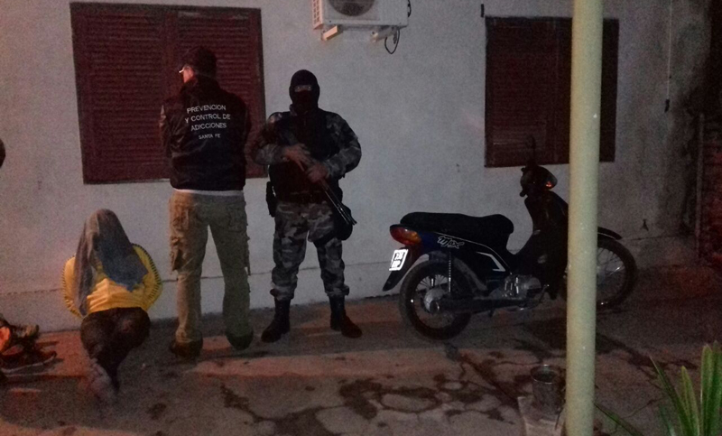 Secuestro de drogas y detenidos en operativos en El Trébol y Carlos Pellegrini