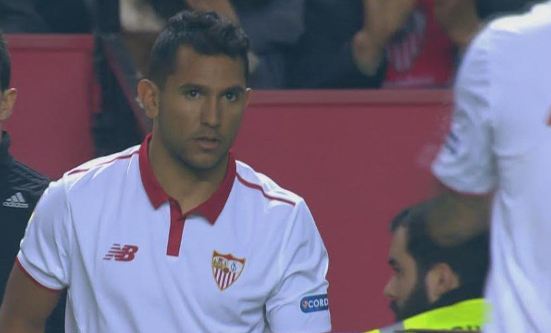 Sevilla con el debut de Montoya, ganó y está cerca del líder
