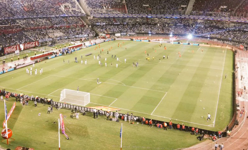 Argentina espera por Chile con la presión de ganar o ganar