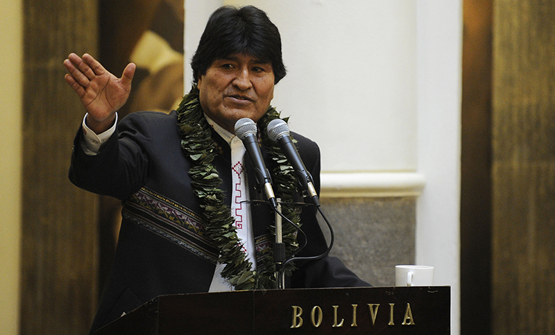 Morales promulga polémica ley que amplía cultivos de coca en Bolivia